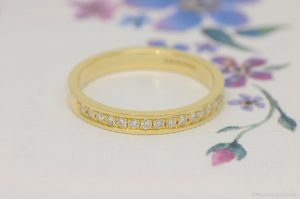 Bespoke 18ct yellow gold and diamond eternity ring by Macdara Ó Graham
